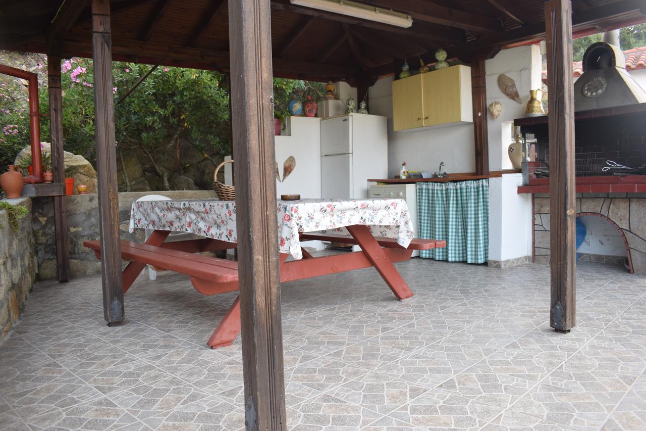Apartment House Evristhenis 1 *