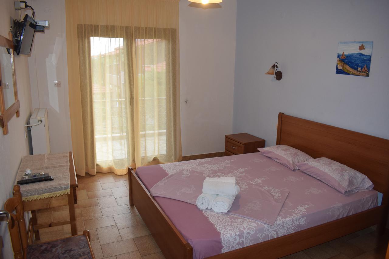 Apartment House Evristhenis 1 *