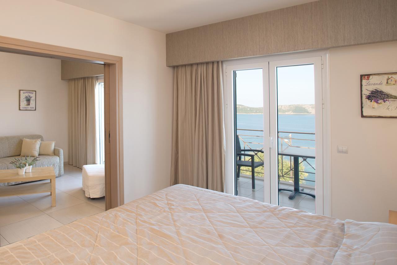 Philip Aparthotel Pylos