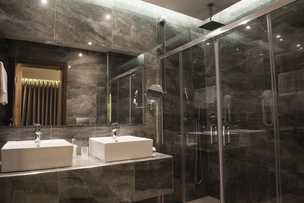 Mistral Hotel Hotel