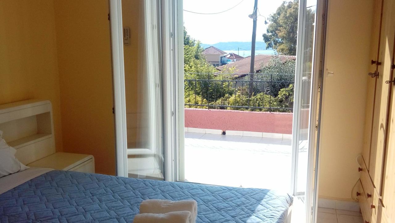 Yellow House Apartment Lassi (Kefalonia)