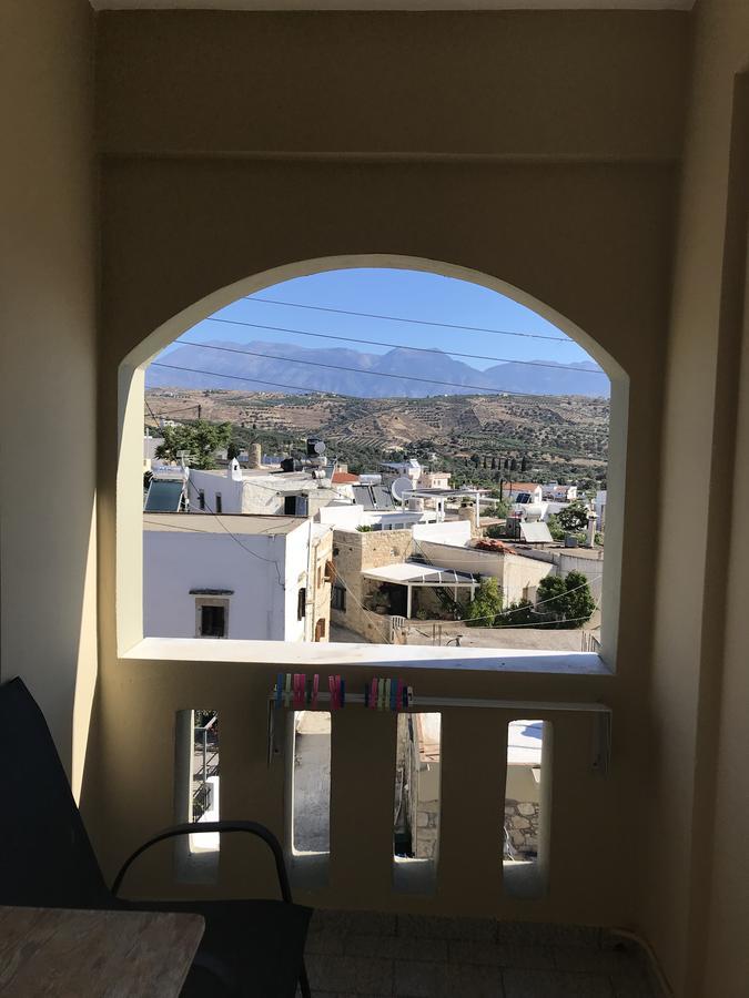 Nikos Guest house 2*