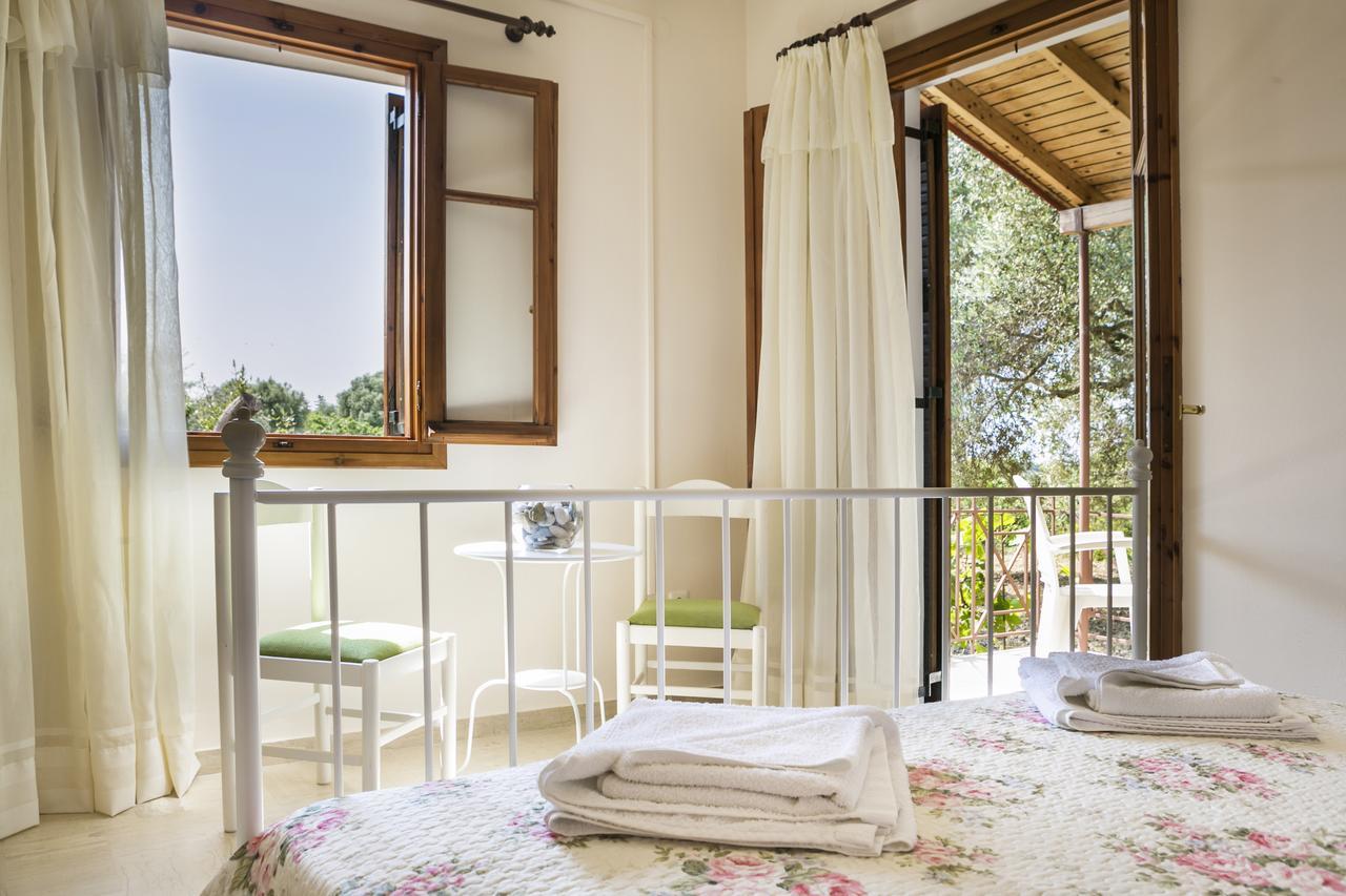 Dendrolivano Aparthotel