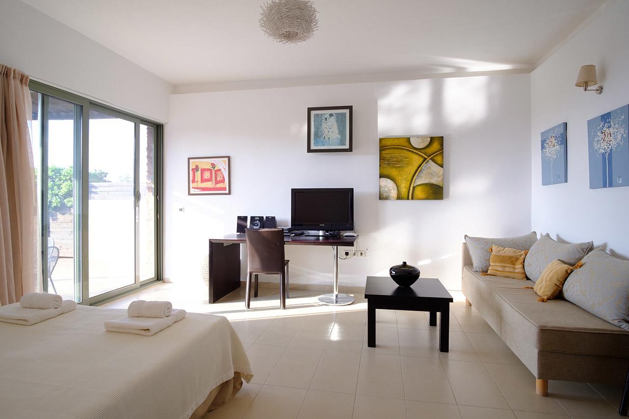 Gerakari Apartment