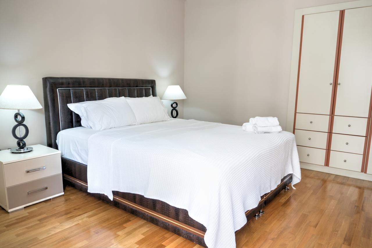 Kouros Center Apartment