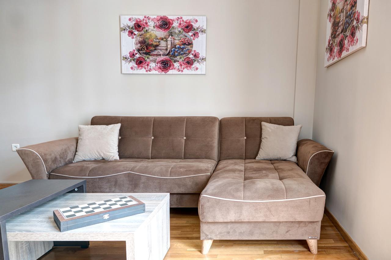 Kouros Center Apartment *