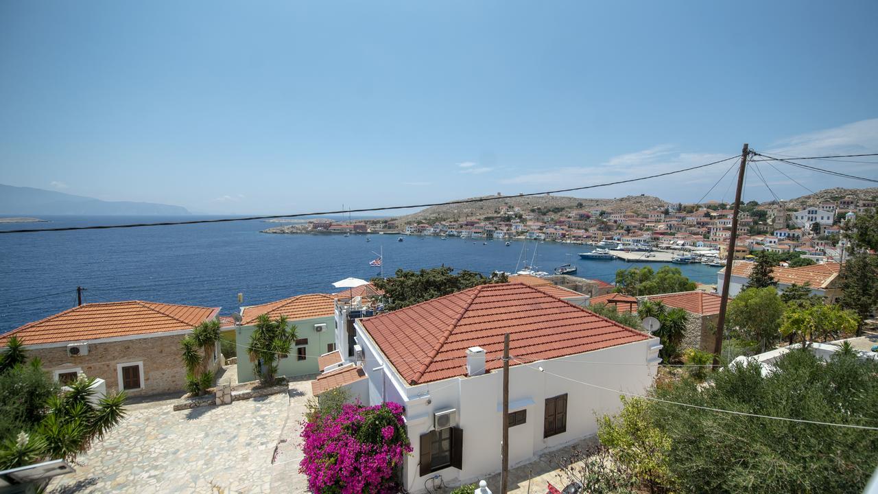 Apartment Filoxenia Chalki Town