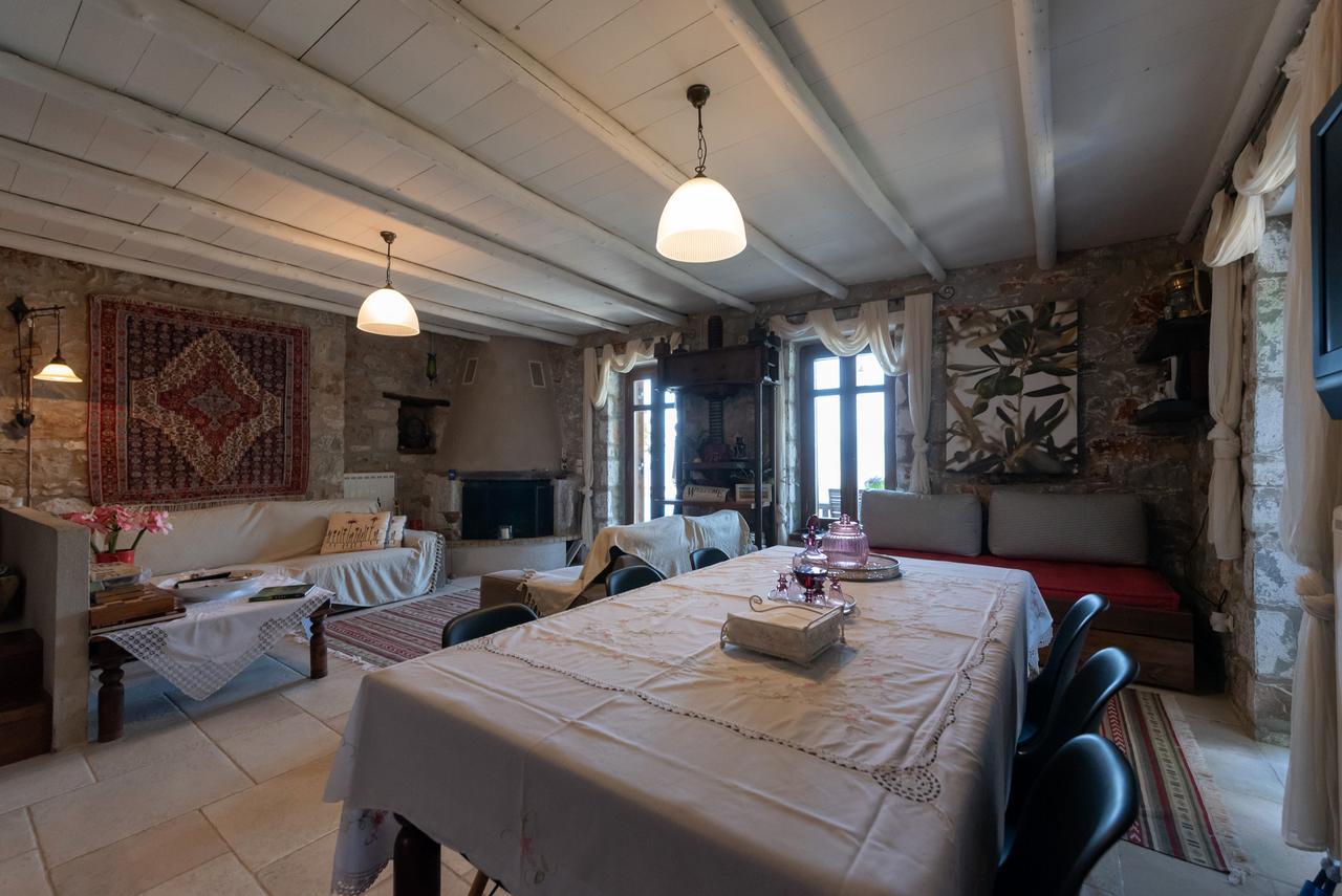 Luxury Stonehouse Verga Holiday home