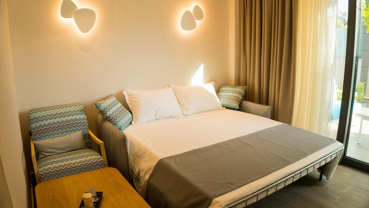 Costa Domus Blue Luxury