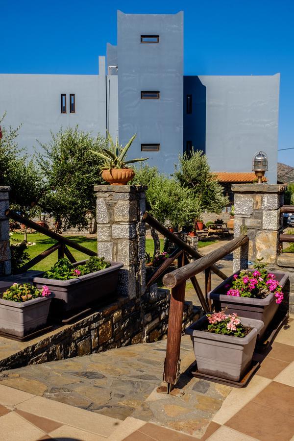 Corali Studios & Portobello Aparthotel 2*