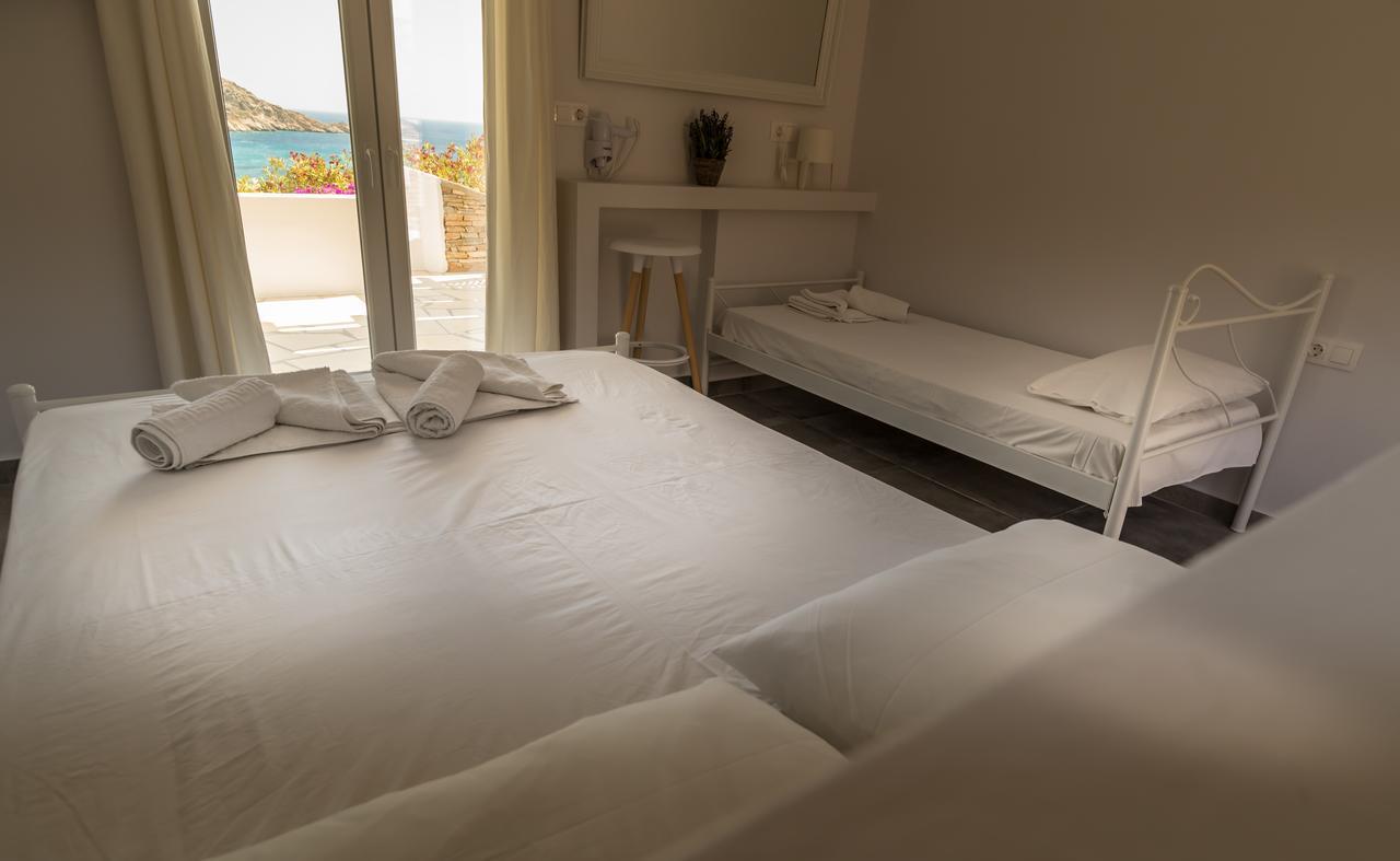 Manthos Place Aparthotel