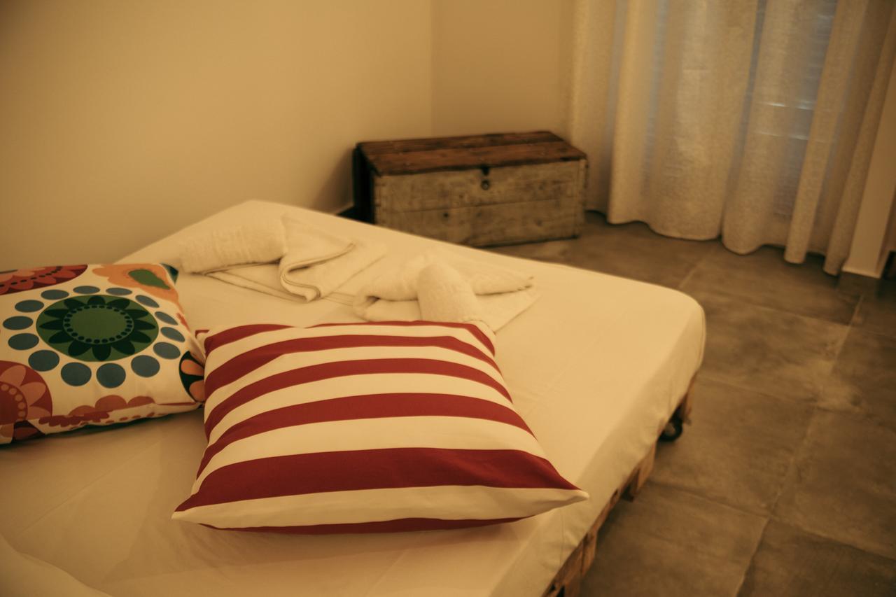 Manthos Place Aparthotel