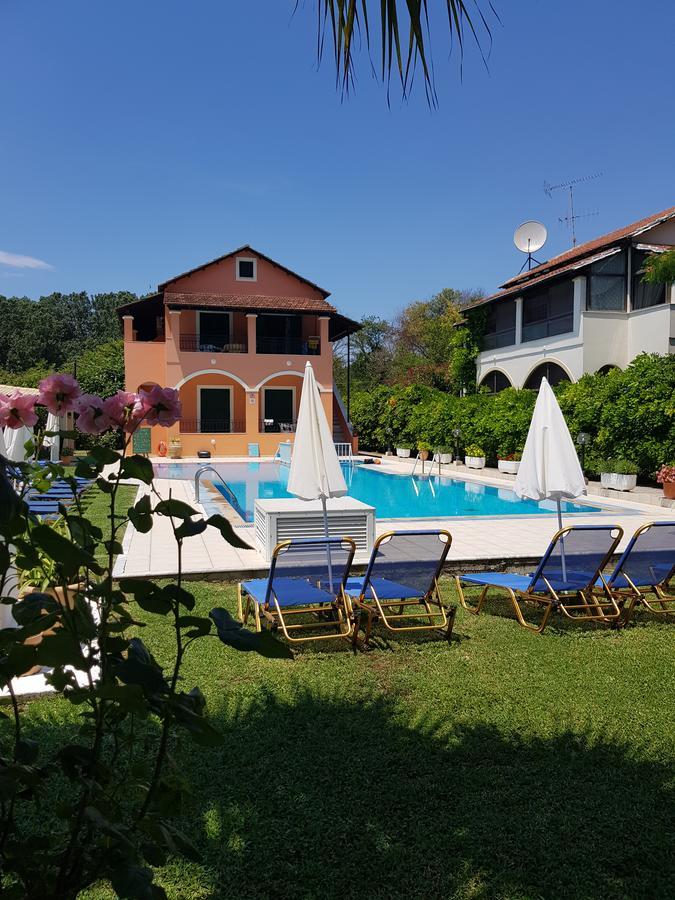 Varvara & Ii Peroulades (Corfu)