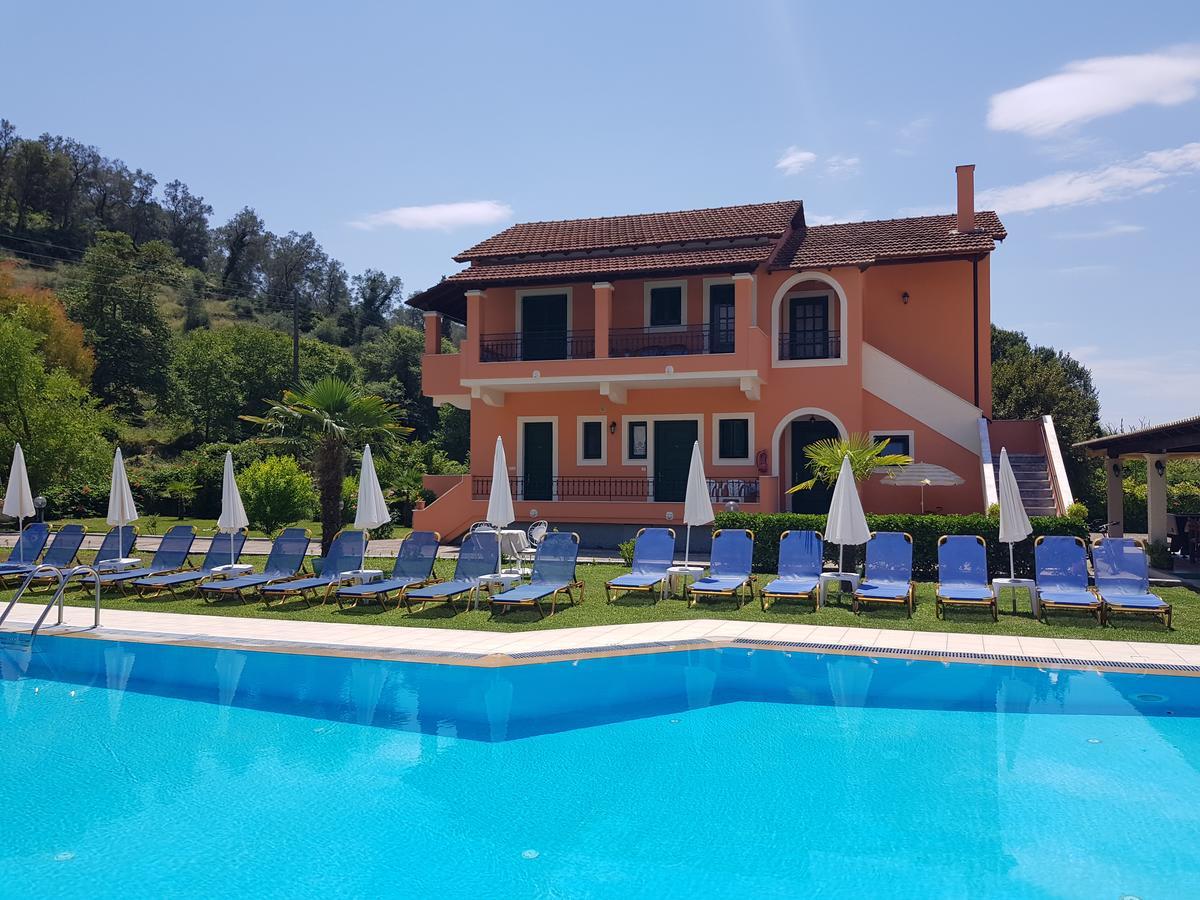 Varvara & Ii Peroulades (Corfu)