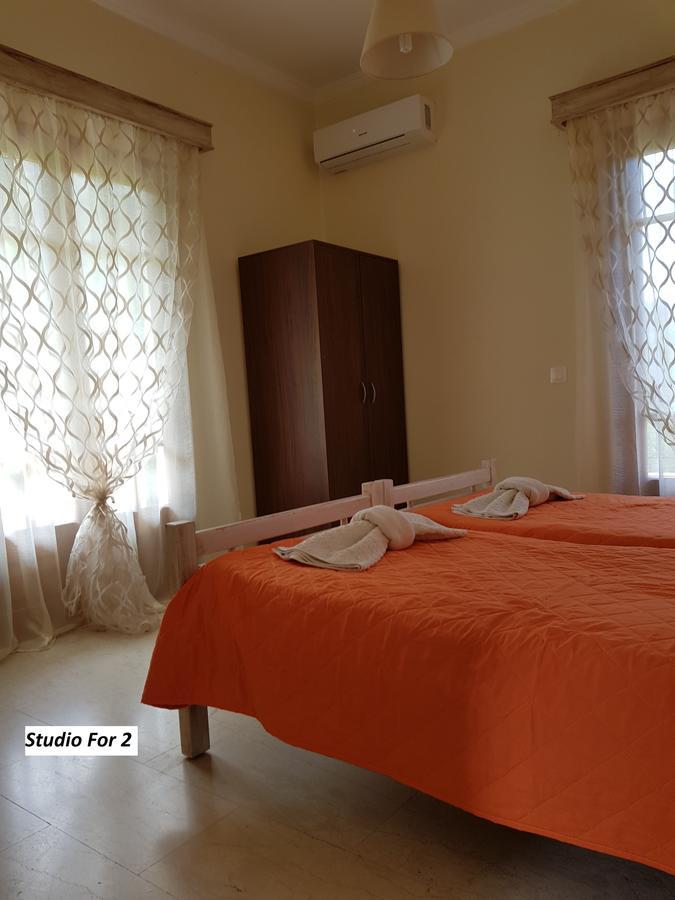 Aparthotel Varvara & Ii Peroulades (Corfu)