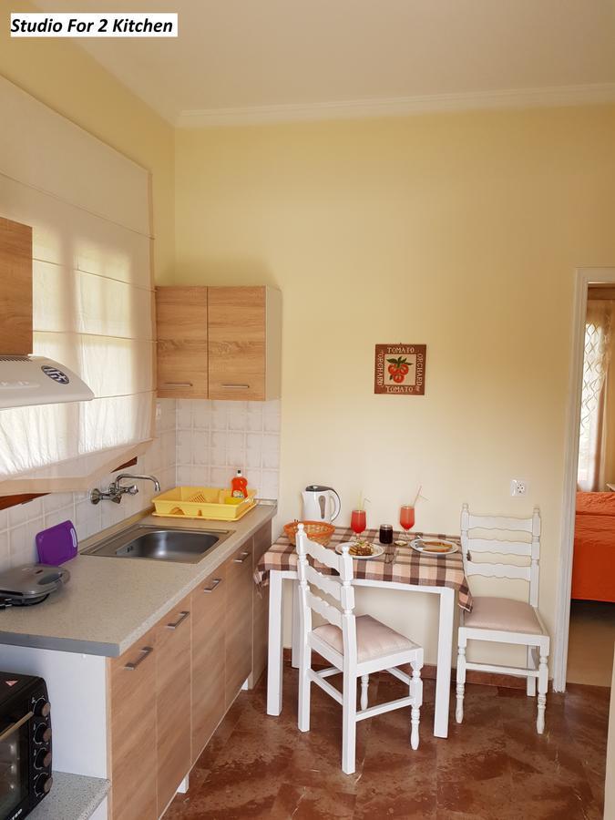 Varvara & Ii Aparthotel