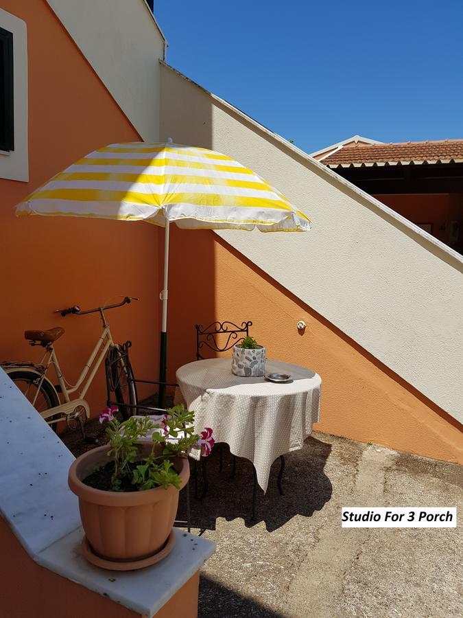 Aparthotel Varvara & Ii *