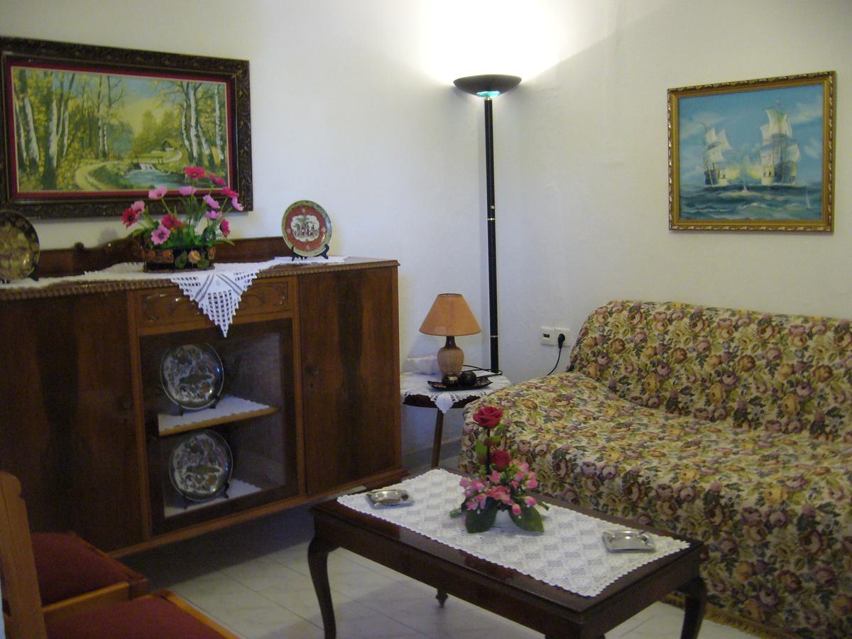 Odysseas Guest house 2*