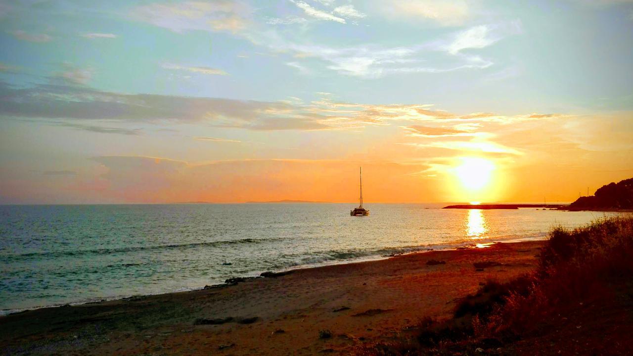 Akrothalassia Aparthotel *