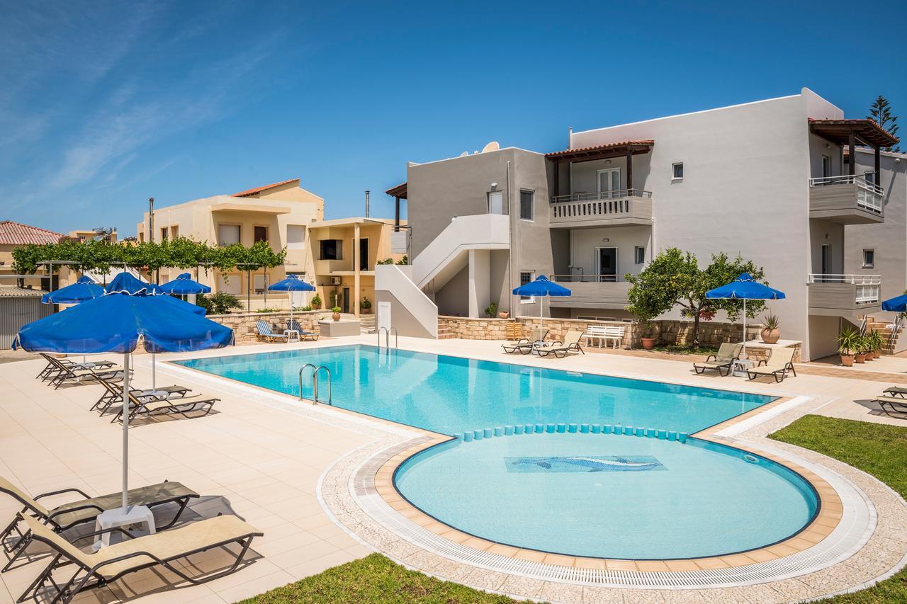 Aparthotel Irini 2*