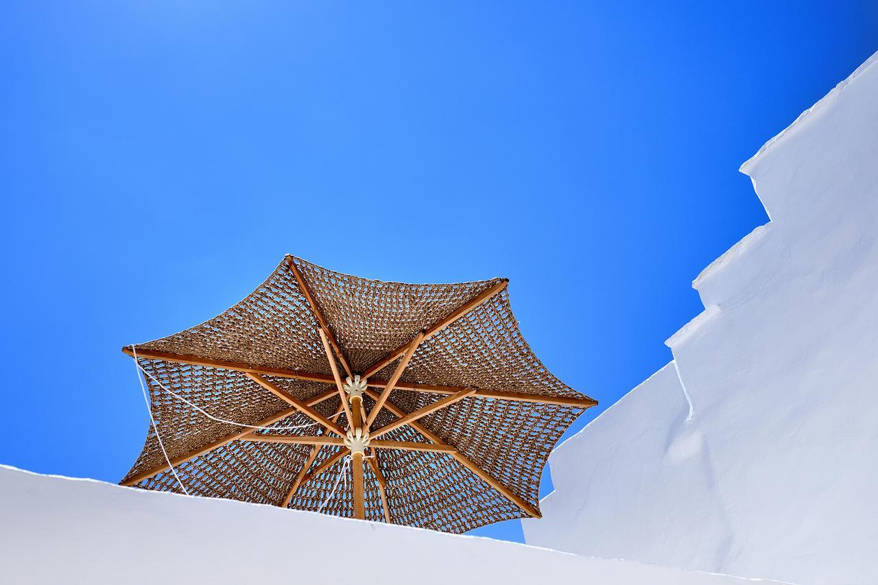 Living Theros Luxury Hotel