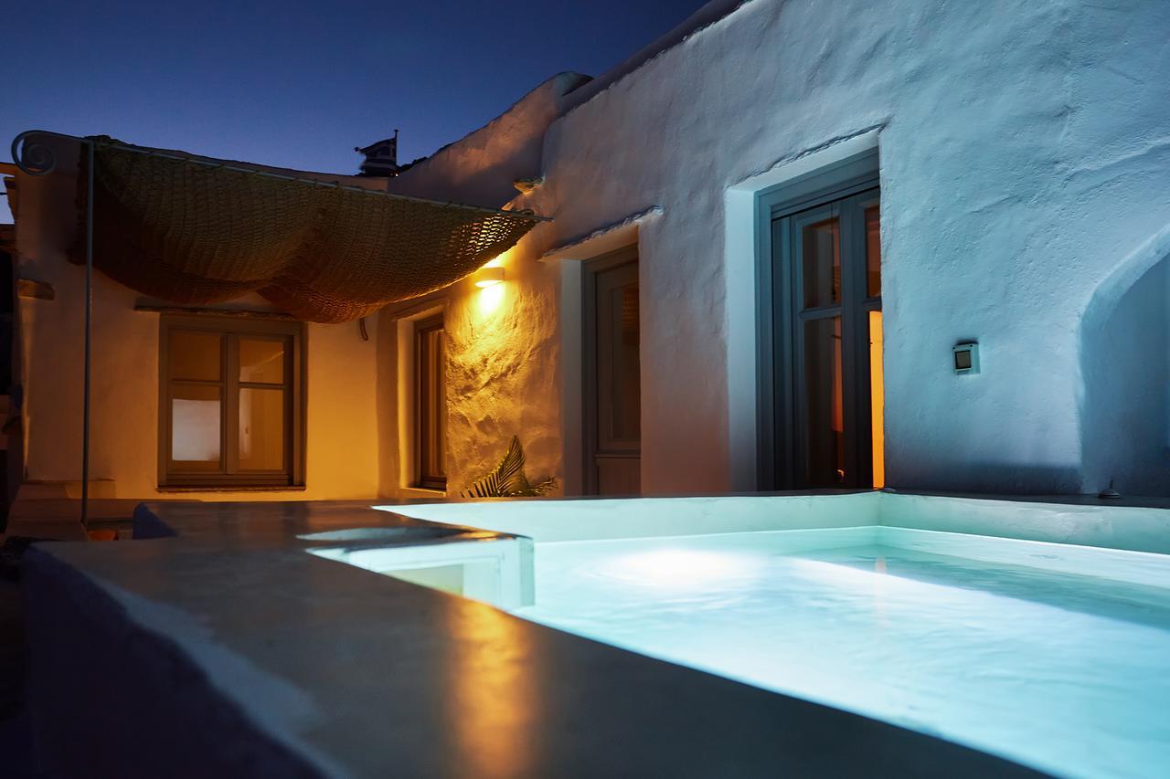 Living Theros Luxury 3*