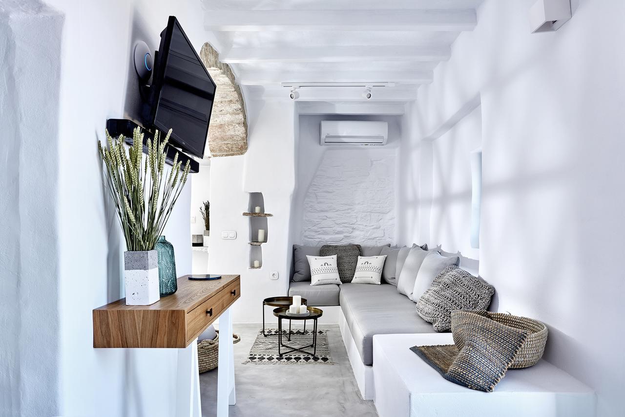 Living Theros Luxury