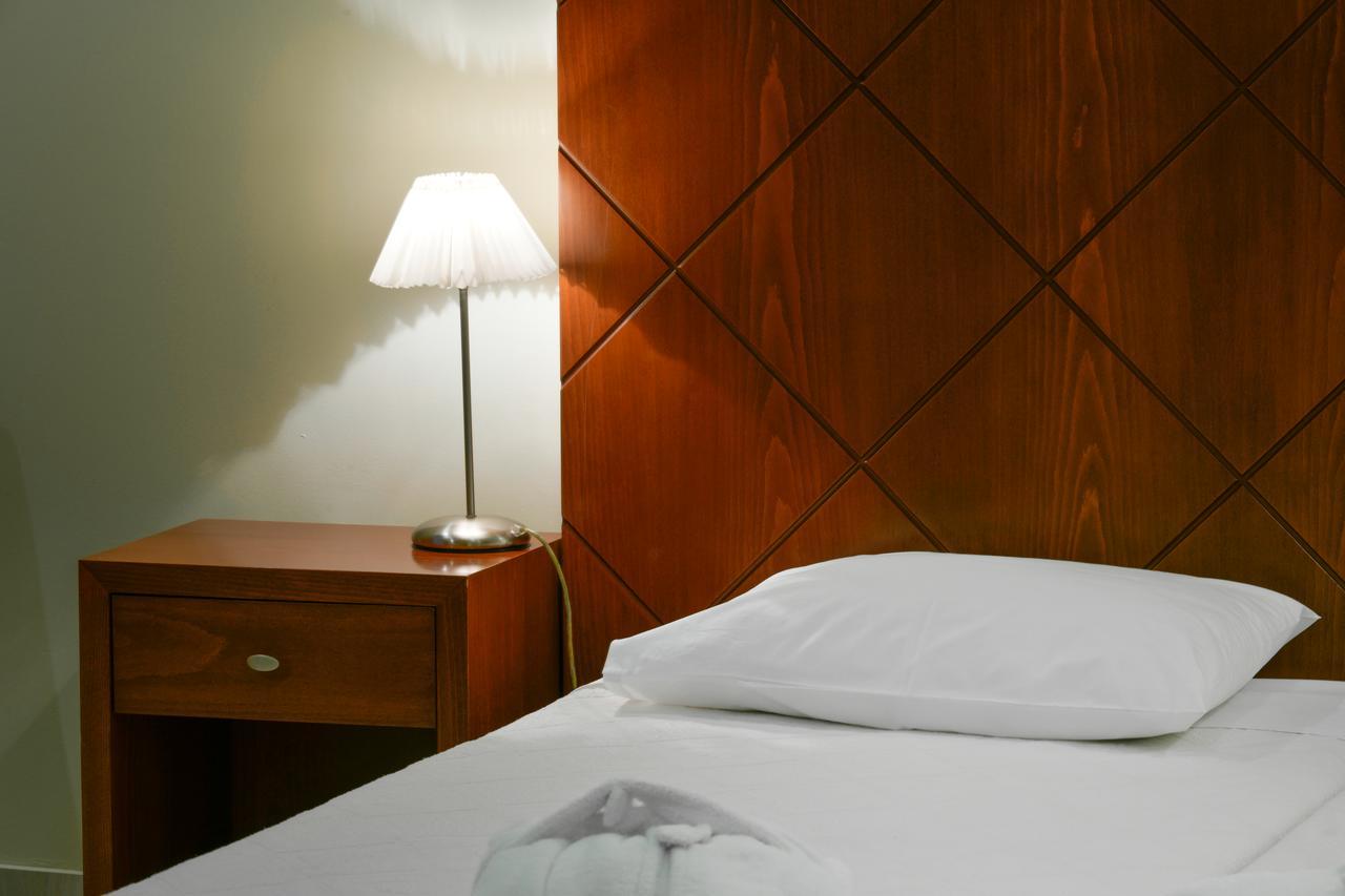 Nefeli Hotel 4*