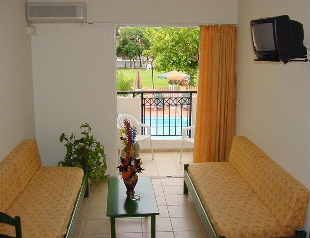 Hotel Bella Casita Family Apts 3*