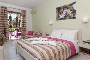 Latania & Hotel 3*