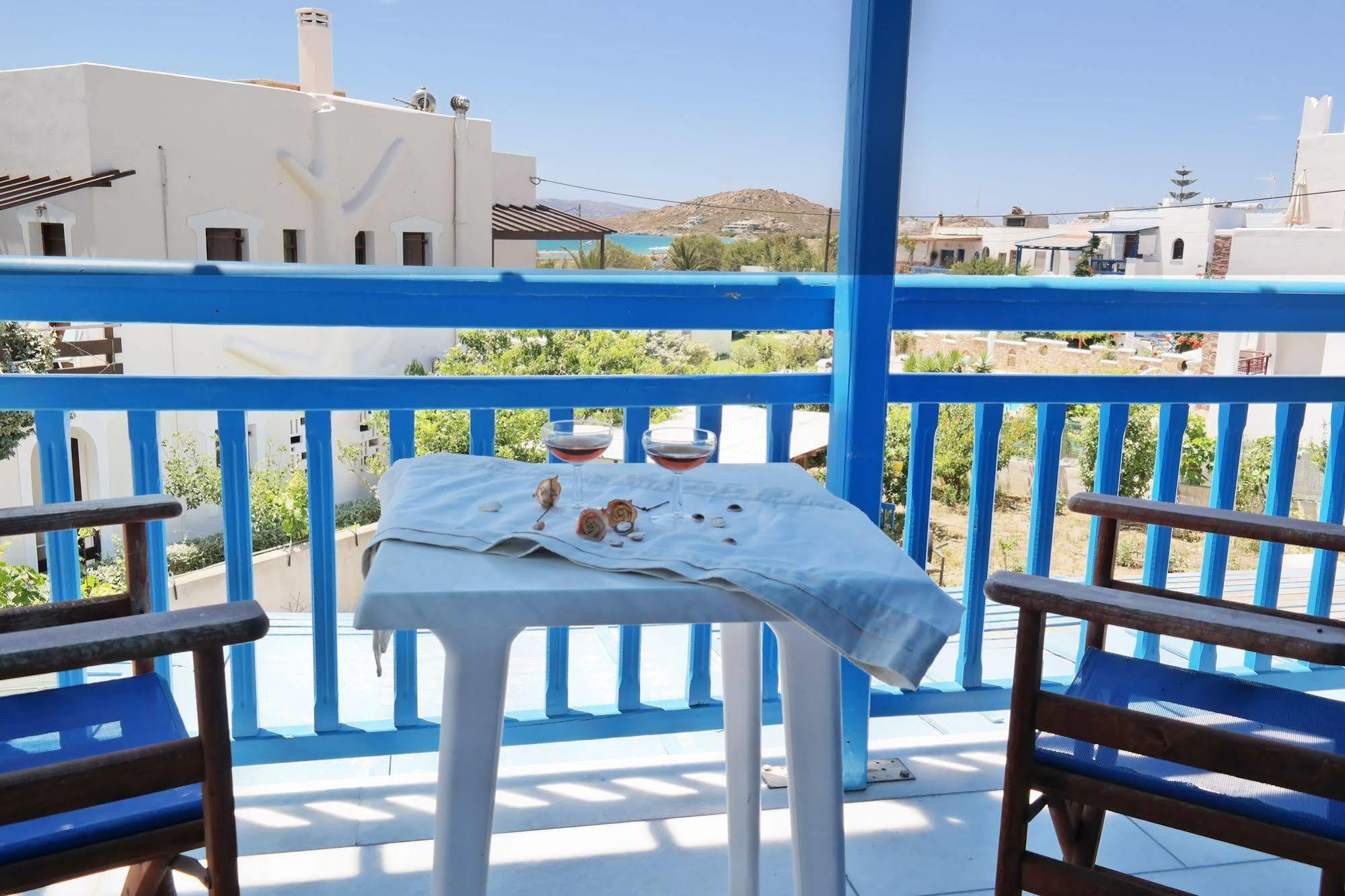 Karabatsis 2* Naxos City