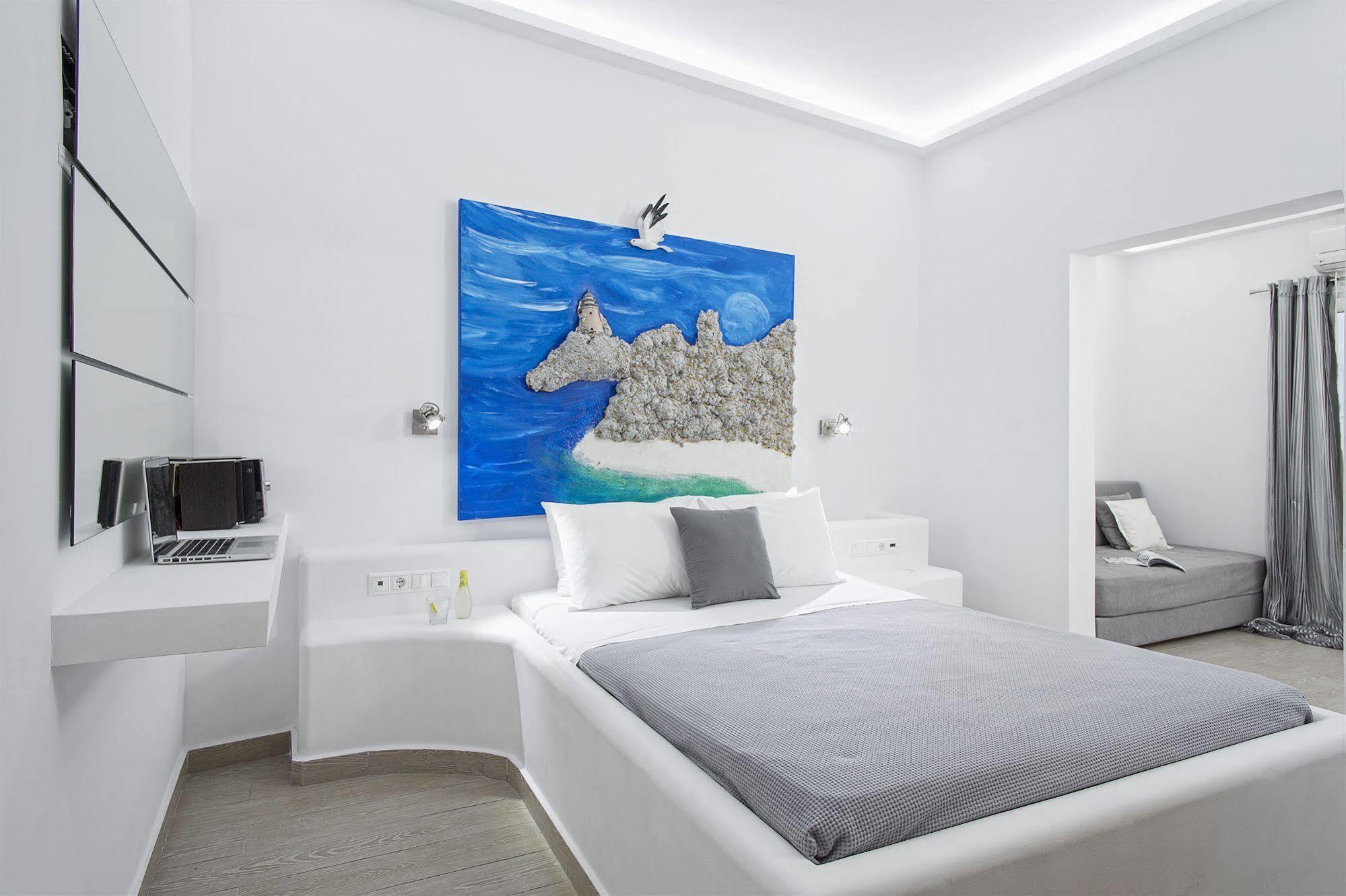 Callia Retreat Fira (Santorini)