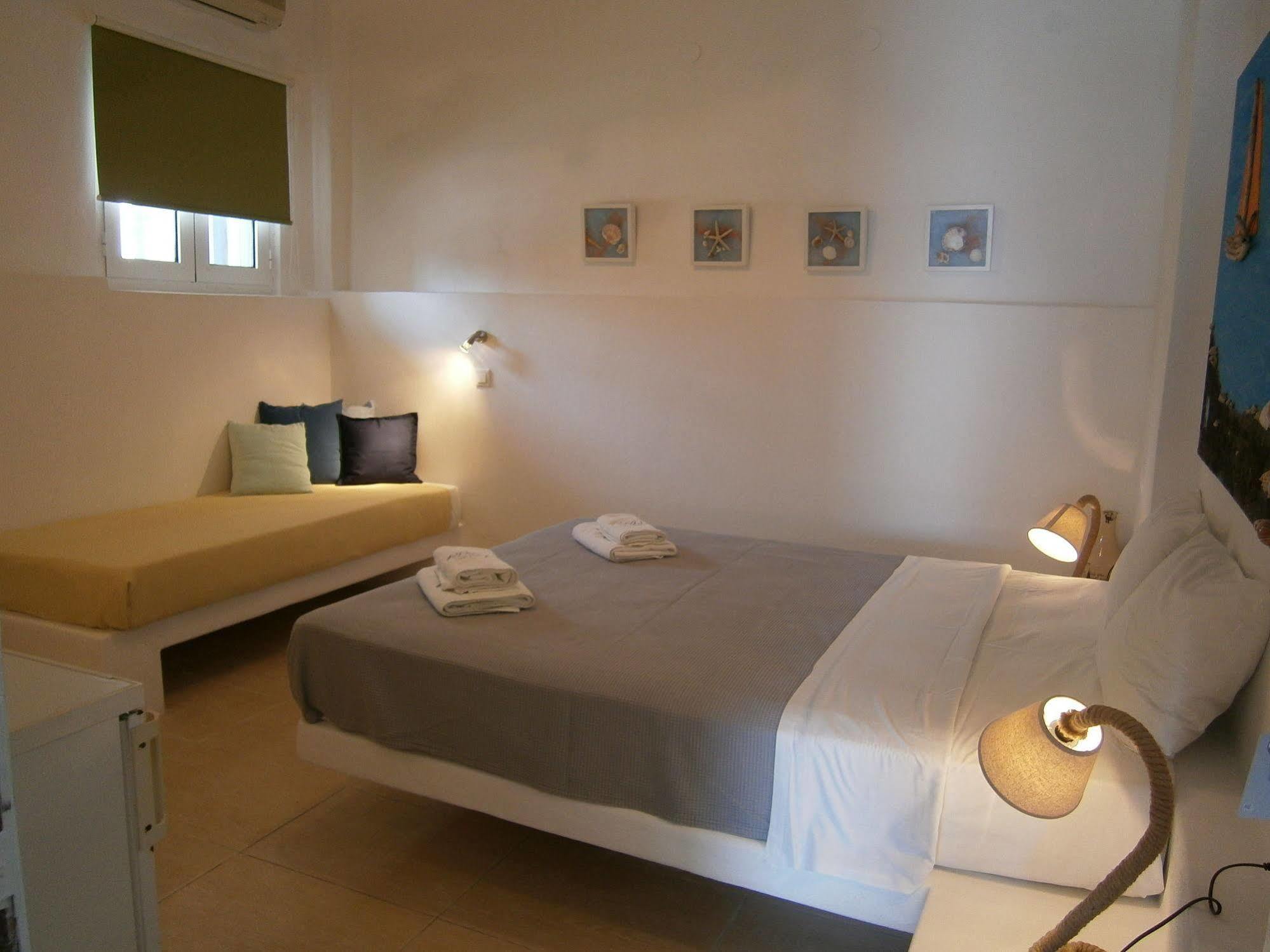 Callia Retreat 2* Fira (Santorini)