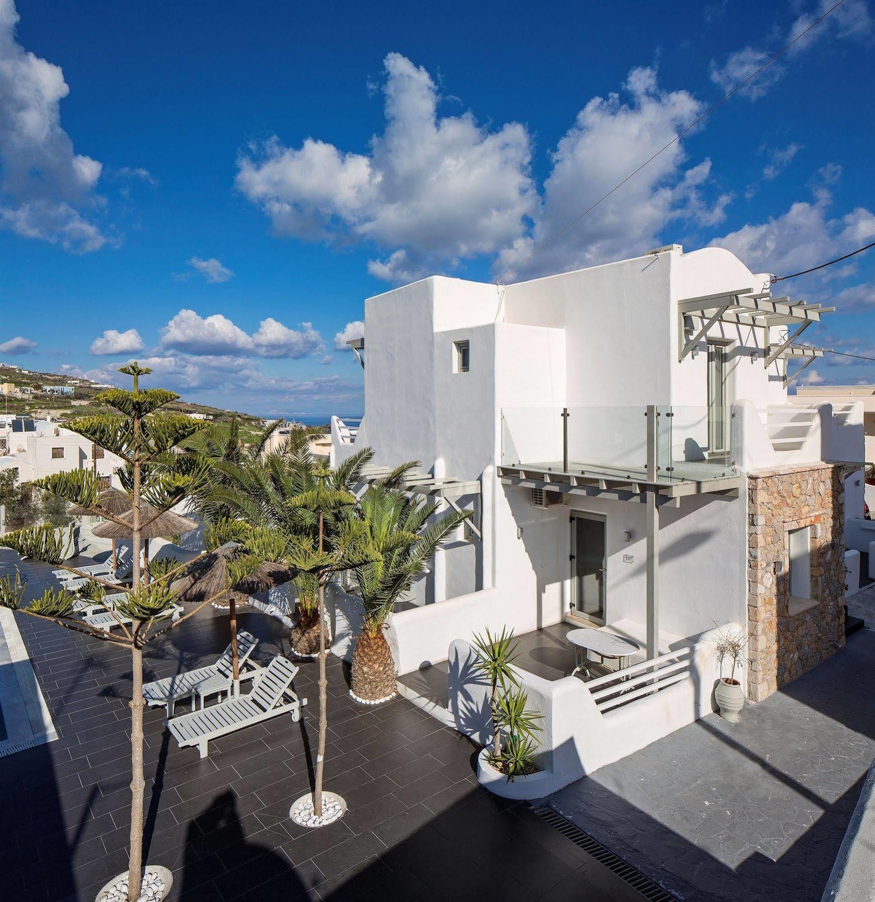Callia Retreat Fira (Santorini)
