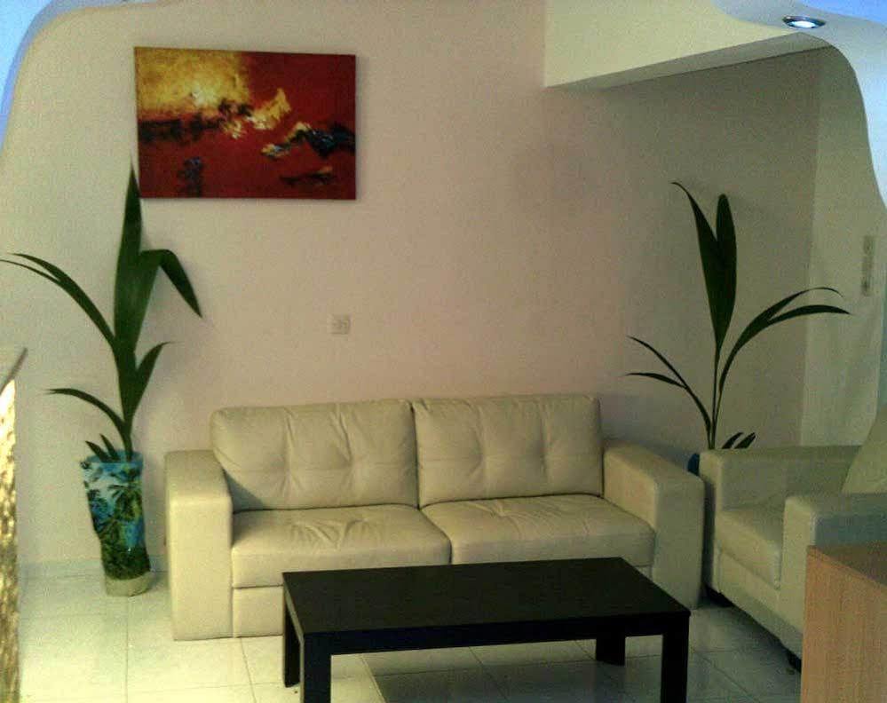 White Palace 2*