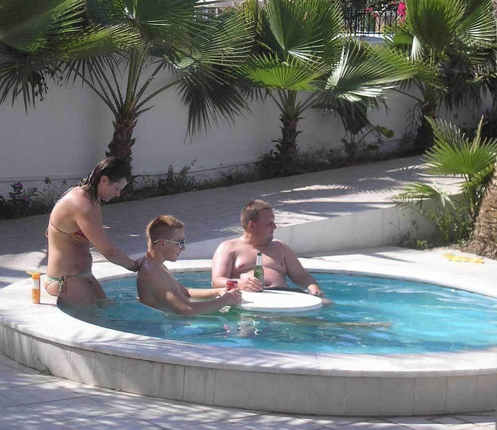 White Palace Aparthotel Faliraki