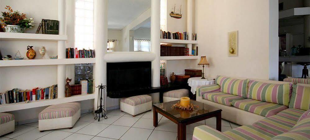 Clara Hotel Petra (Lesbos)