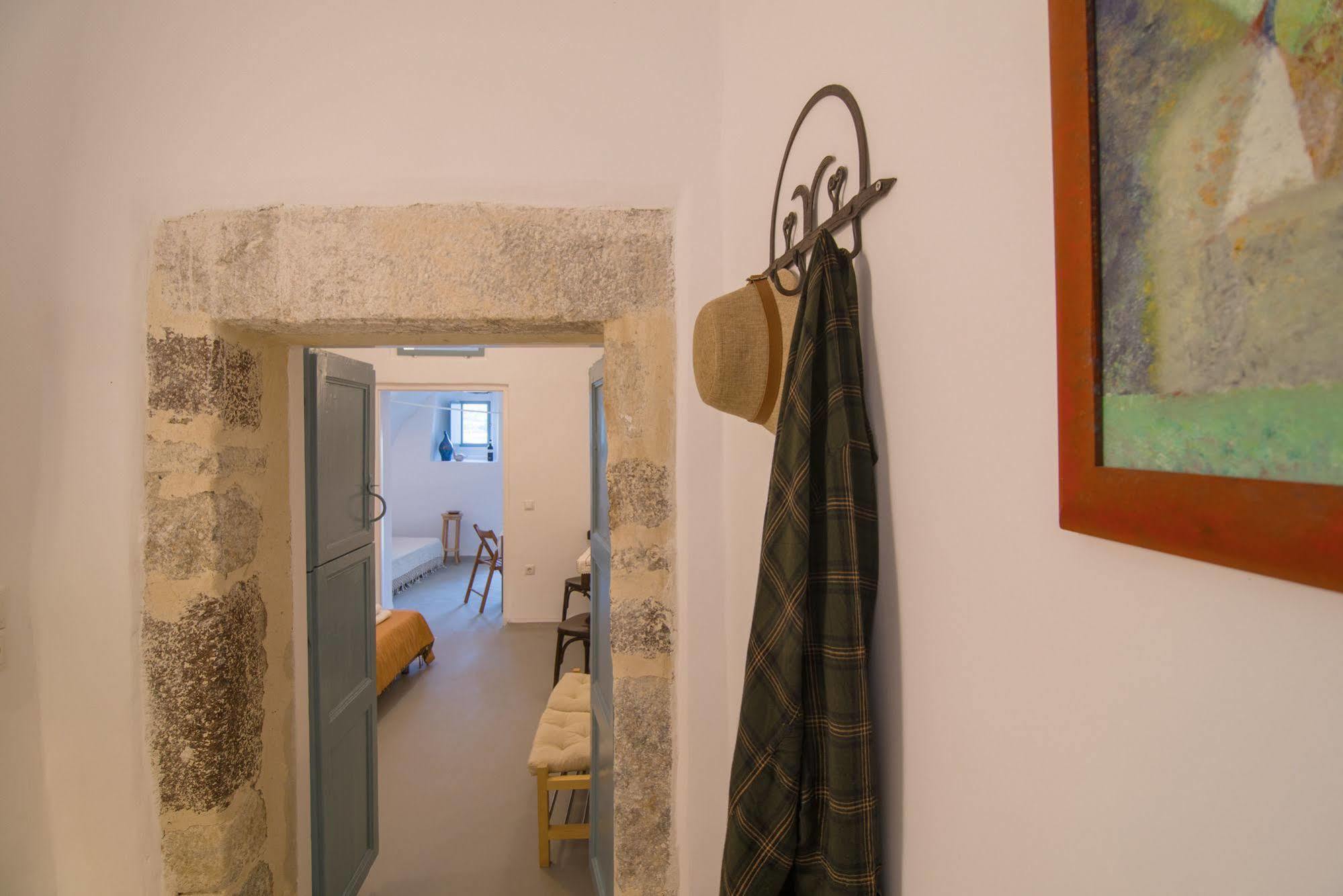 Mesana Traditional Stone Emporio (Santorini)