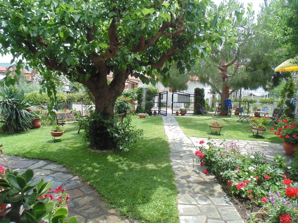 Apartment House Evristhenis 1 *