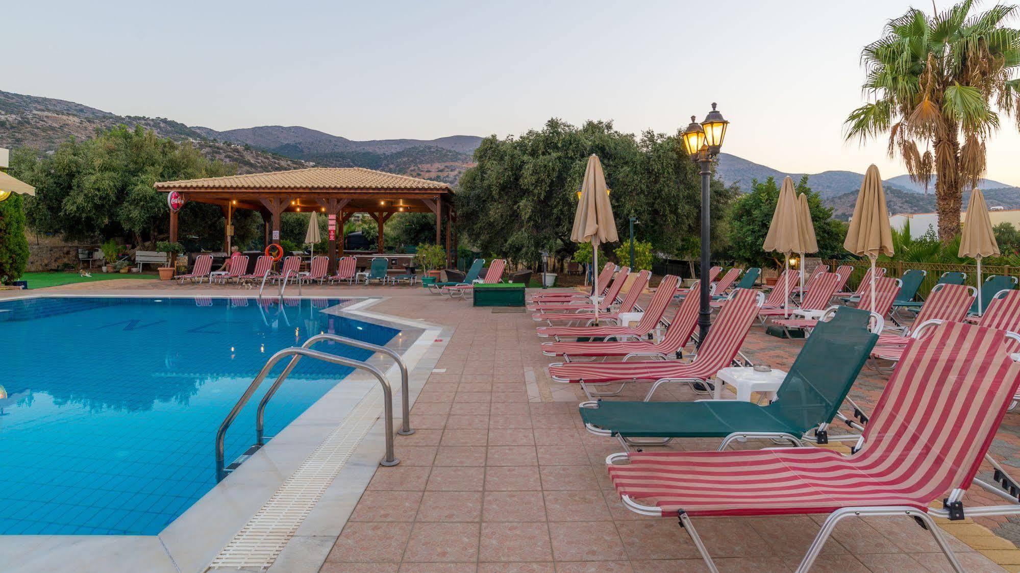 Newcastle By Estia Hotel 3*