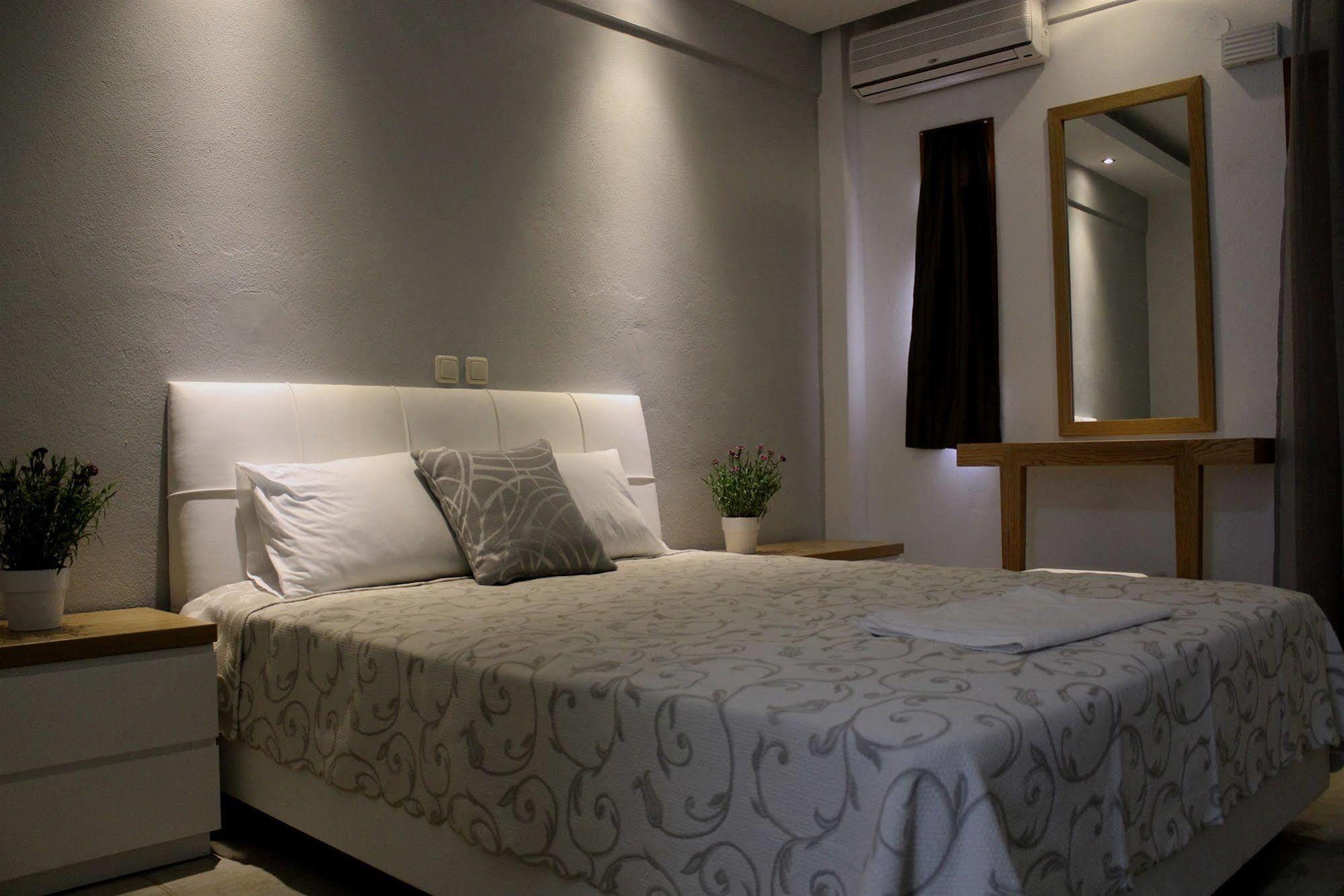 Zeus Hotel