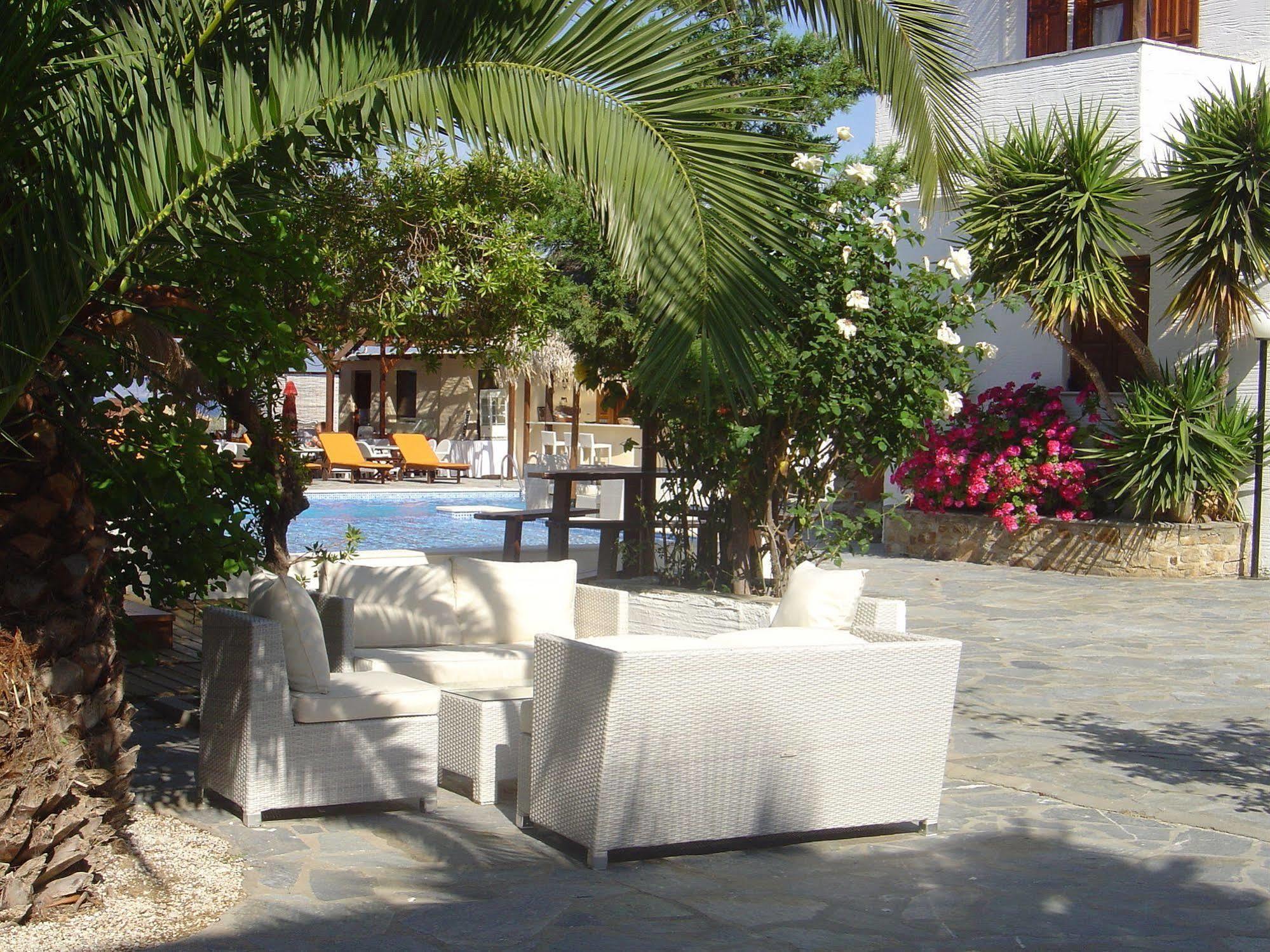 Naxos Summerland Aparthotel 3*