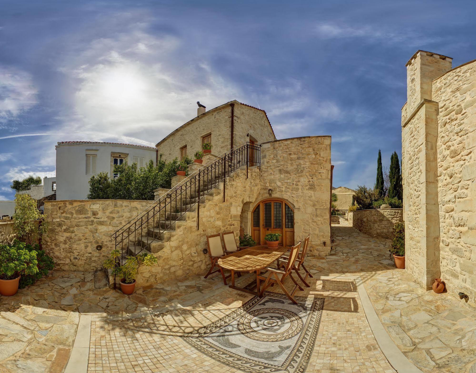 Arcus Suites 4*