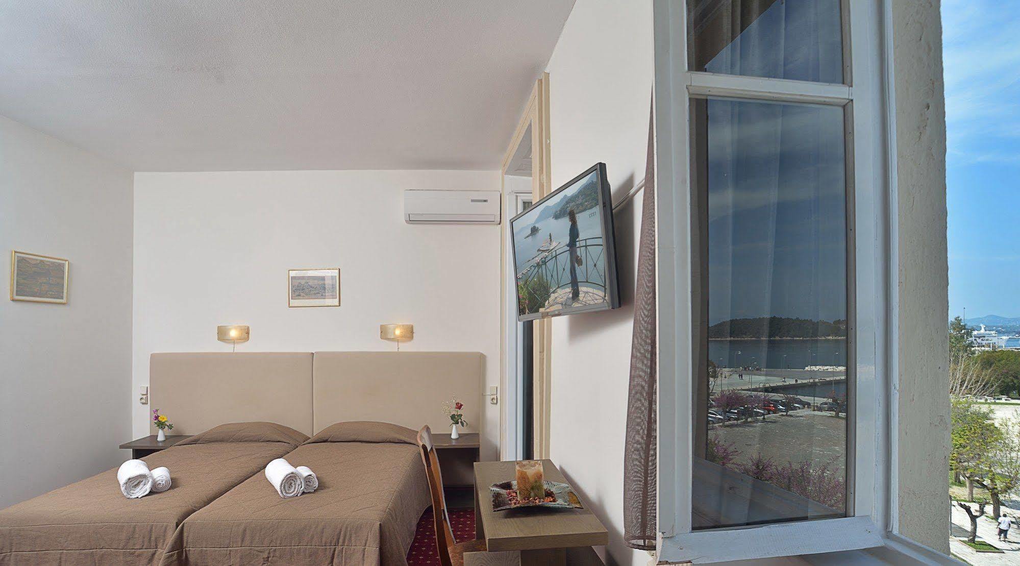 Konstantinoupolis 2* Corfu (city)