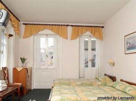 Konstantinoupolis 2* Corfu (city)