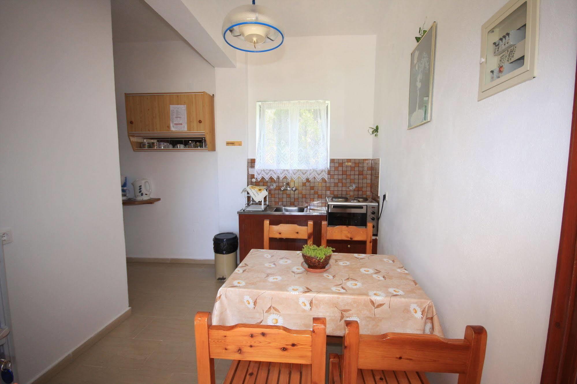Kostas Apartment *
