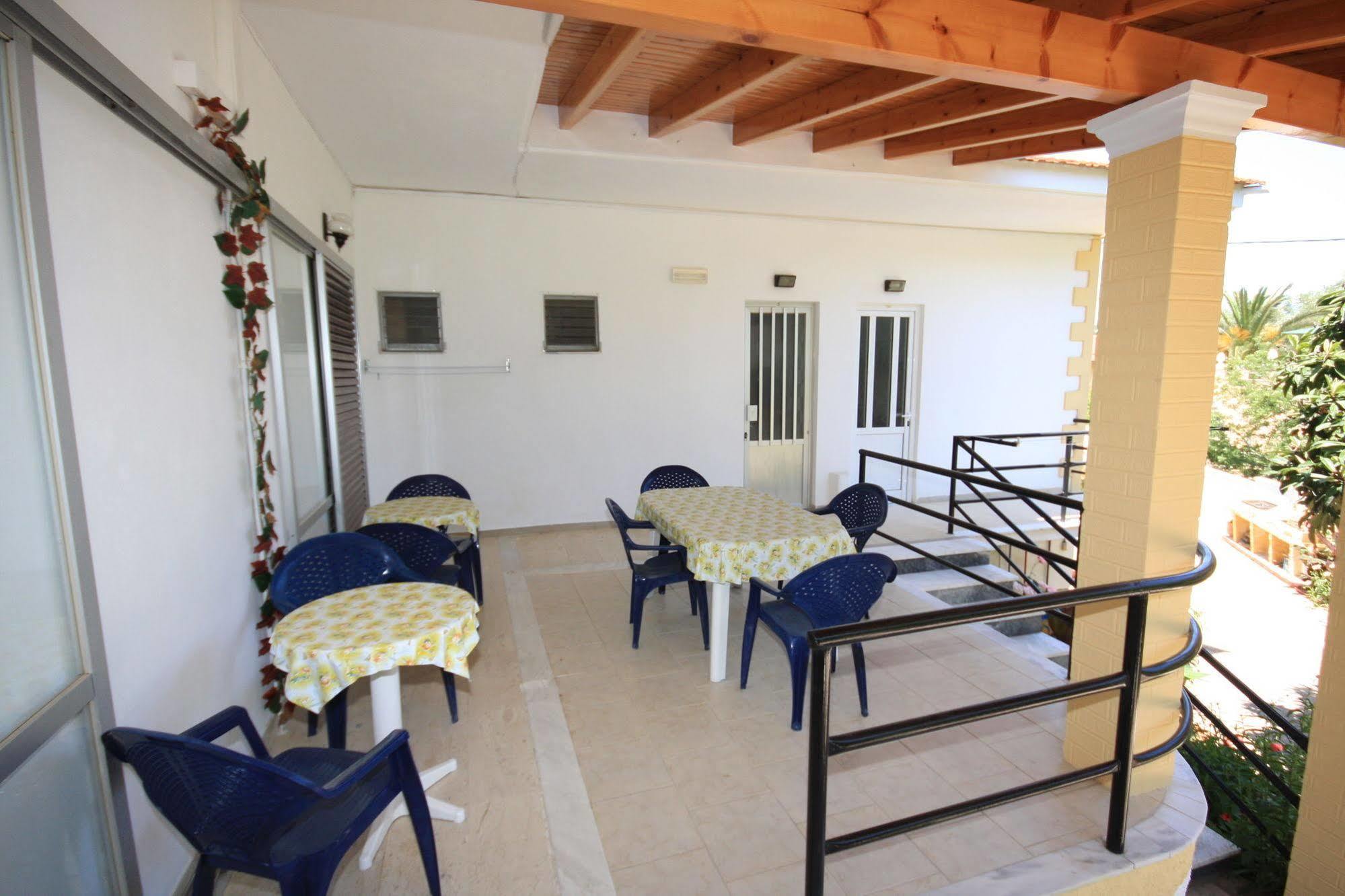 Apartment Kostas Agios Georgios Pagon