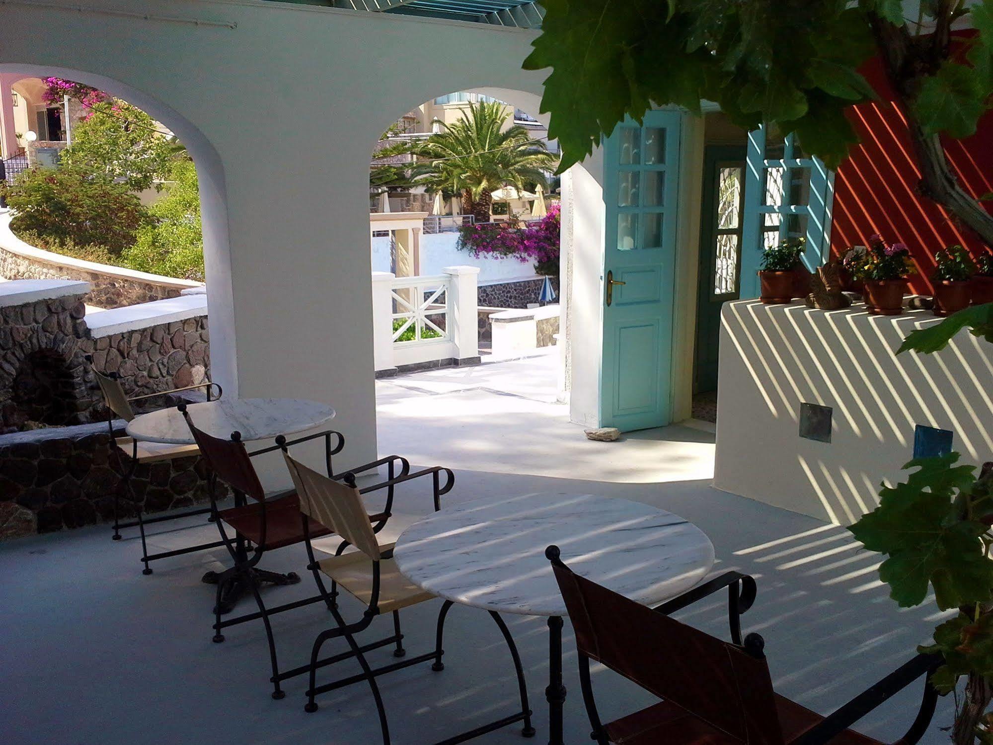 Aparthotel Anneta Kamari (Santorini)