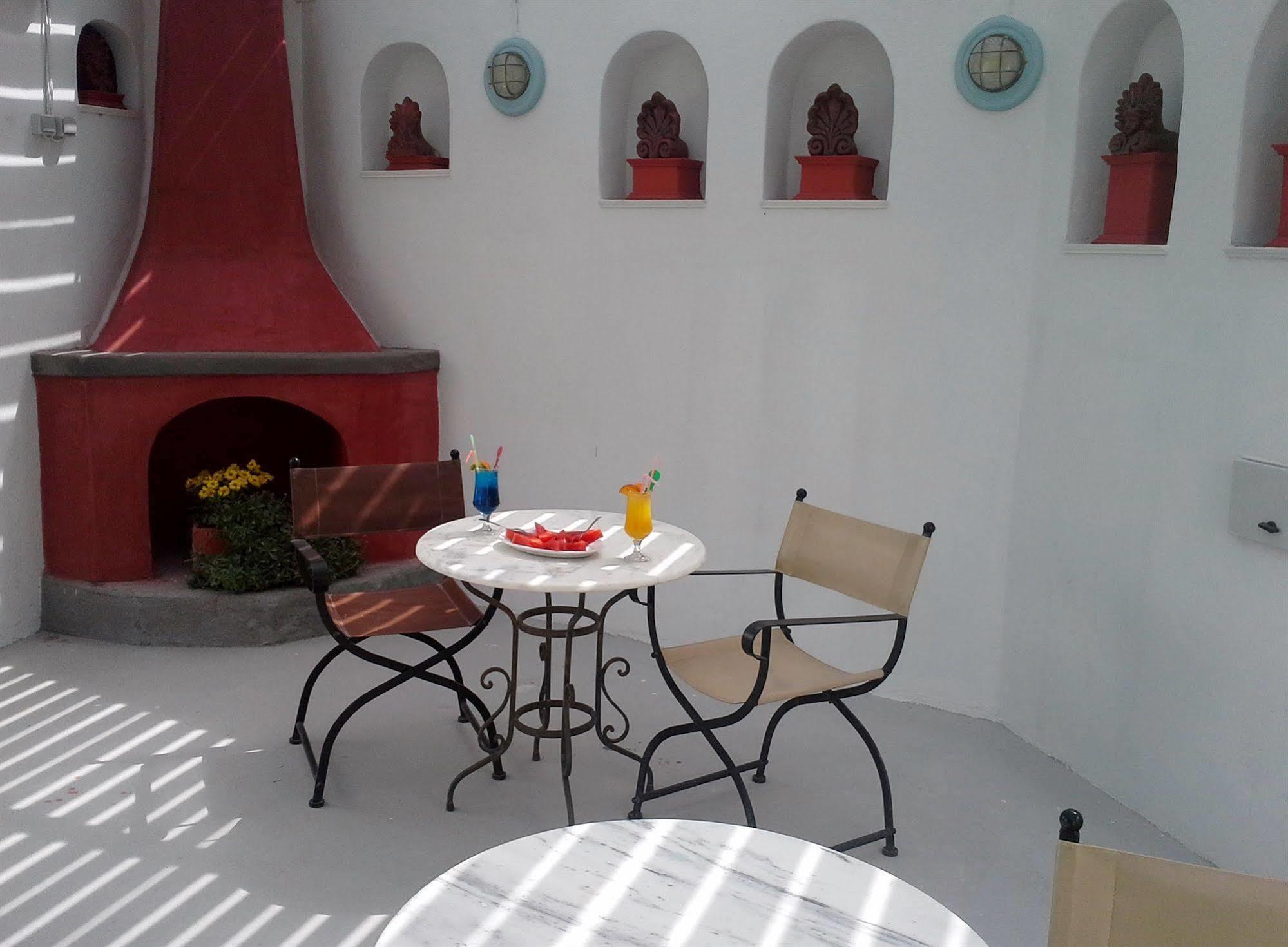 Anneta Aparthotel 2*