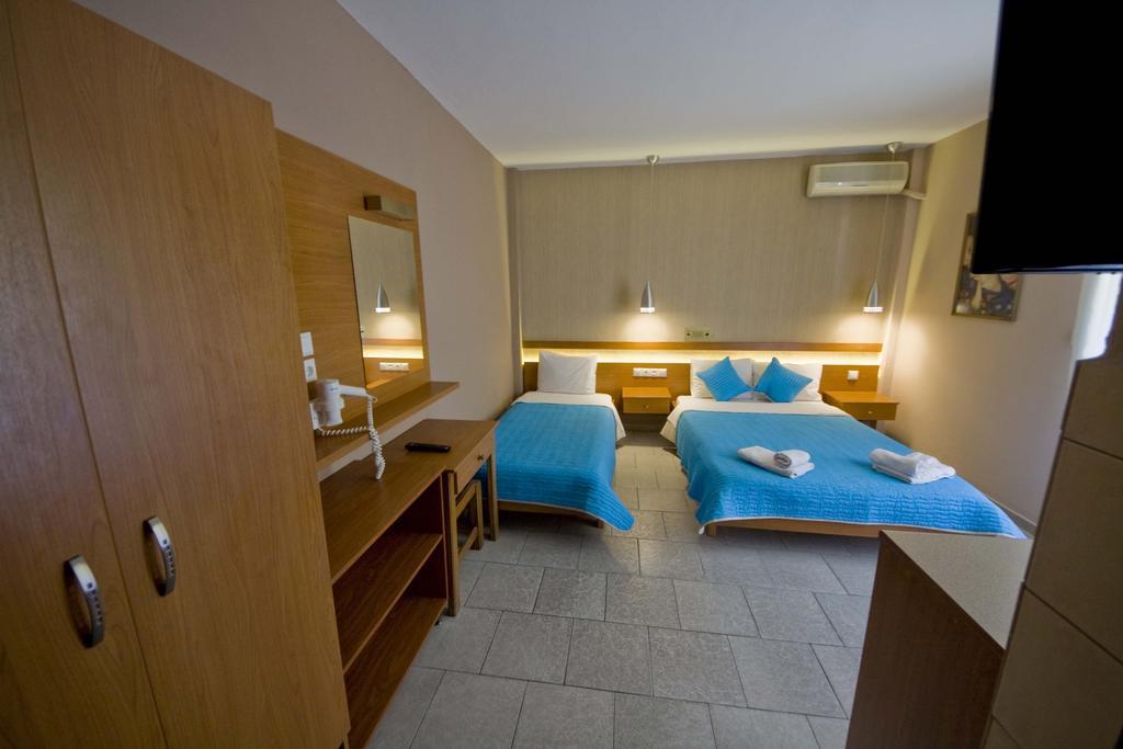 Porto Marina Aparthotel 2*